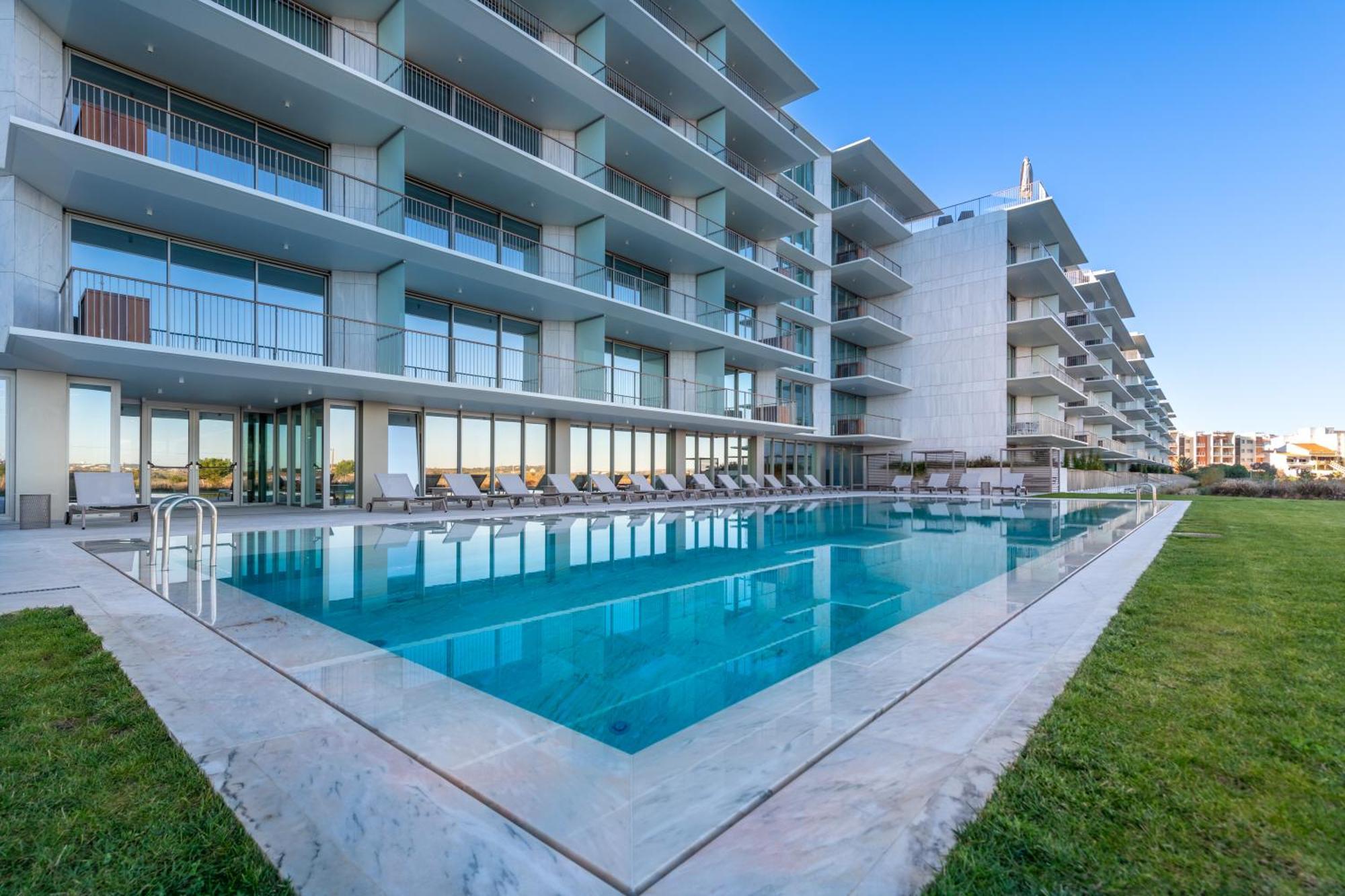 Bayline Condominium - Heated Indoor Swimming Pool - Spa - By Bedzy Armação de Pêra Zewnętrze zdjęcie